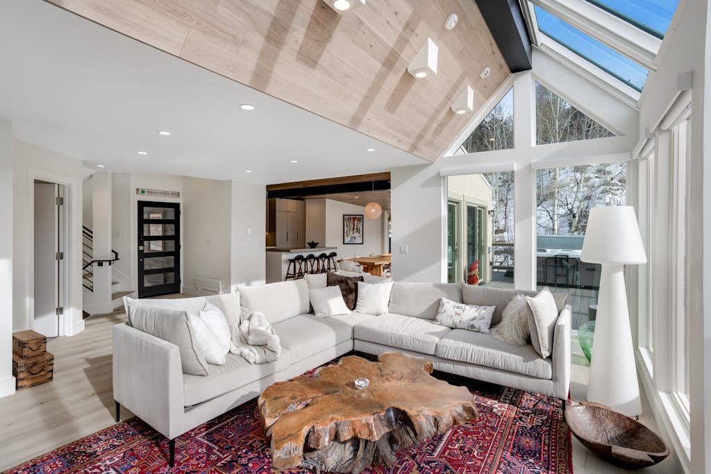 Luxe Lookout