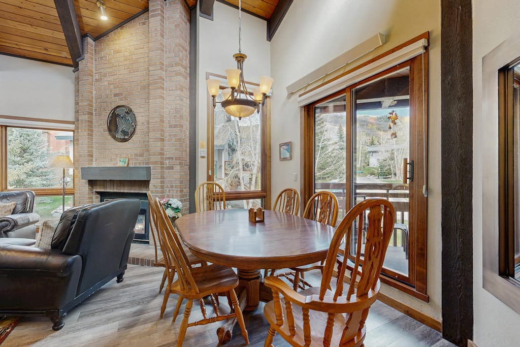 Top-floor Steamboat Springs condo near gondola with pool & hot tubs