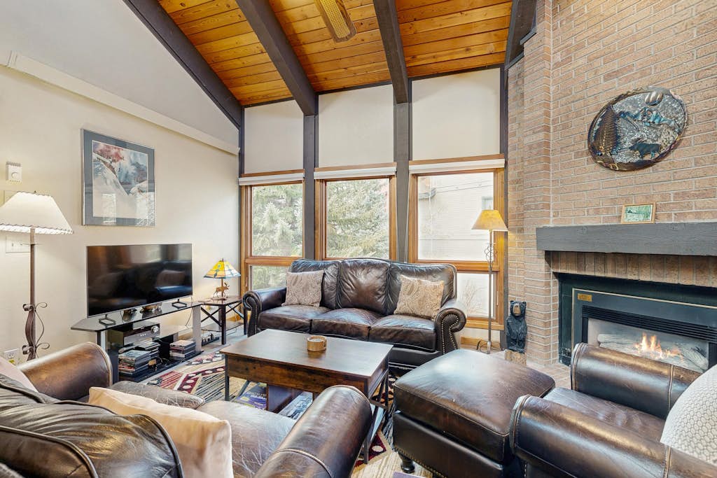 Top-floor Steamboat Springs condo near gondola with pool & hot tubs