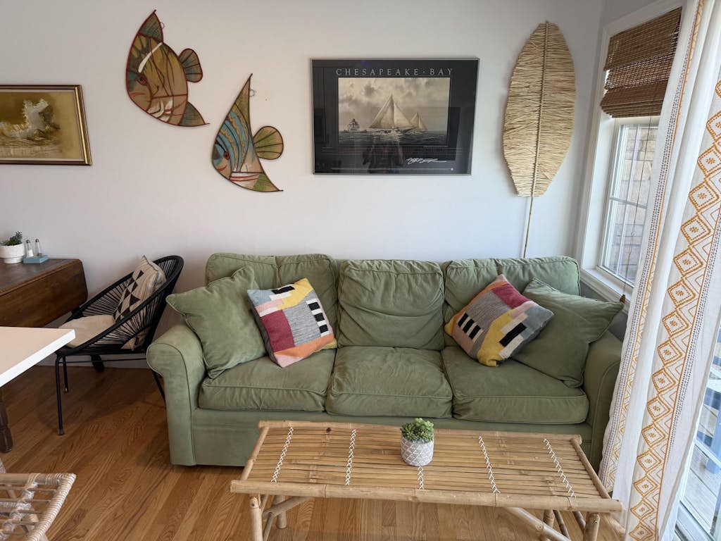 Ideal spot for a coastal getaway! Dog-friendly.