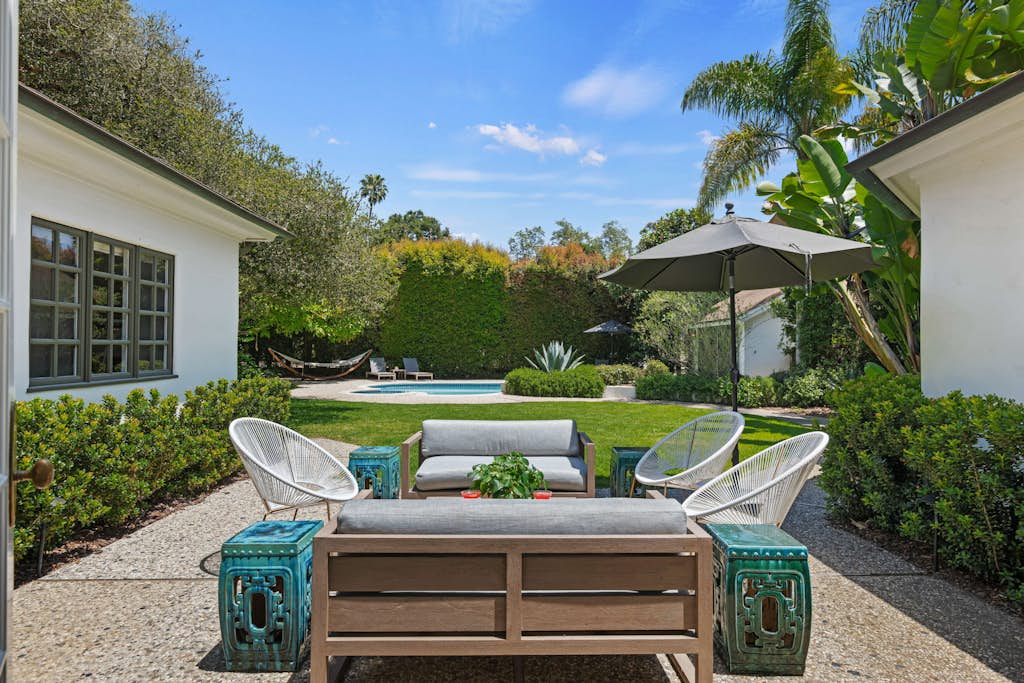 NEW Montecito Hedgerow Jewel Box, 4BD/3BA, with Pool and Jacuzzi!