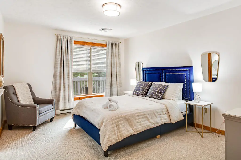 Modern Townhouse with WiFi and Washer/Dryer
