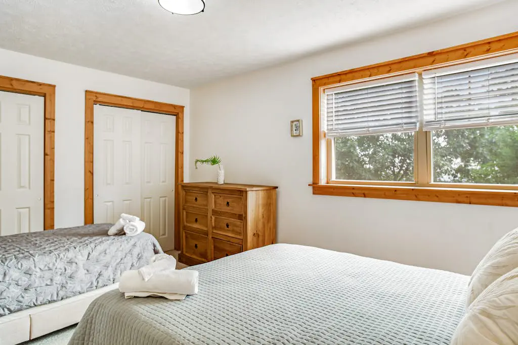 Modern Townhouse with WiFi and Washer/Dryer