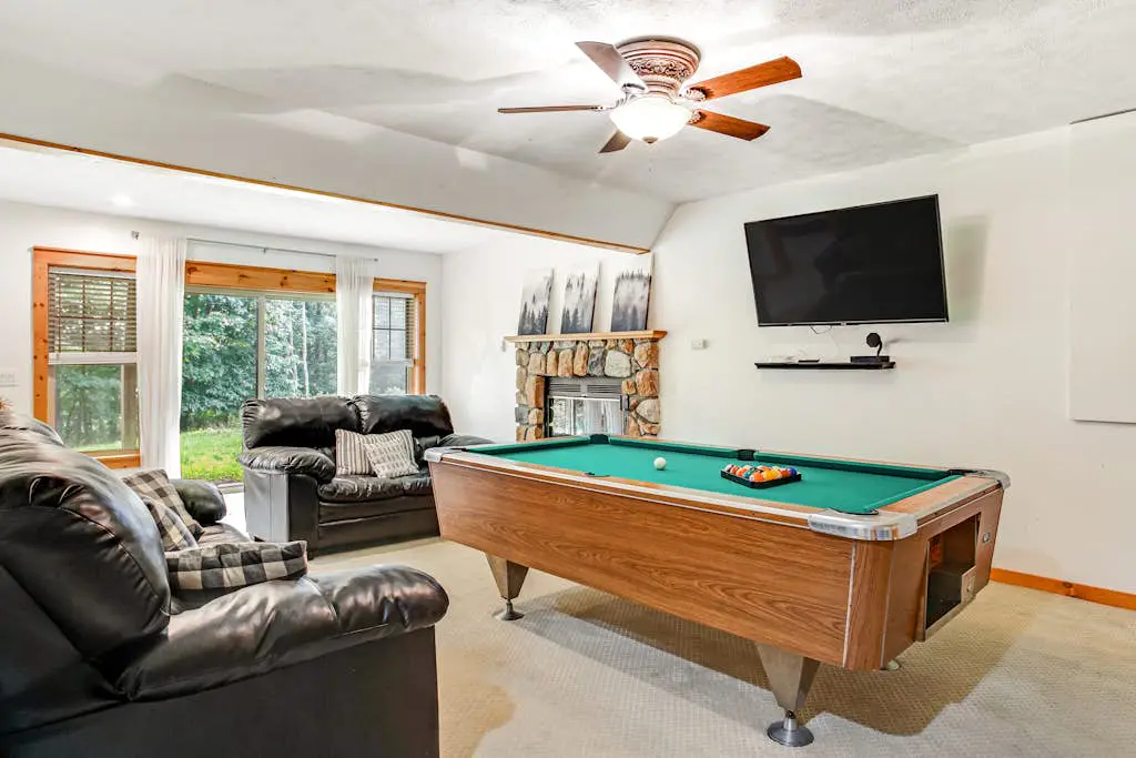 Modern Townhouse with WiFi and Washer/Dryer