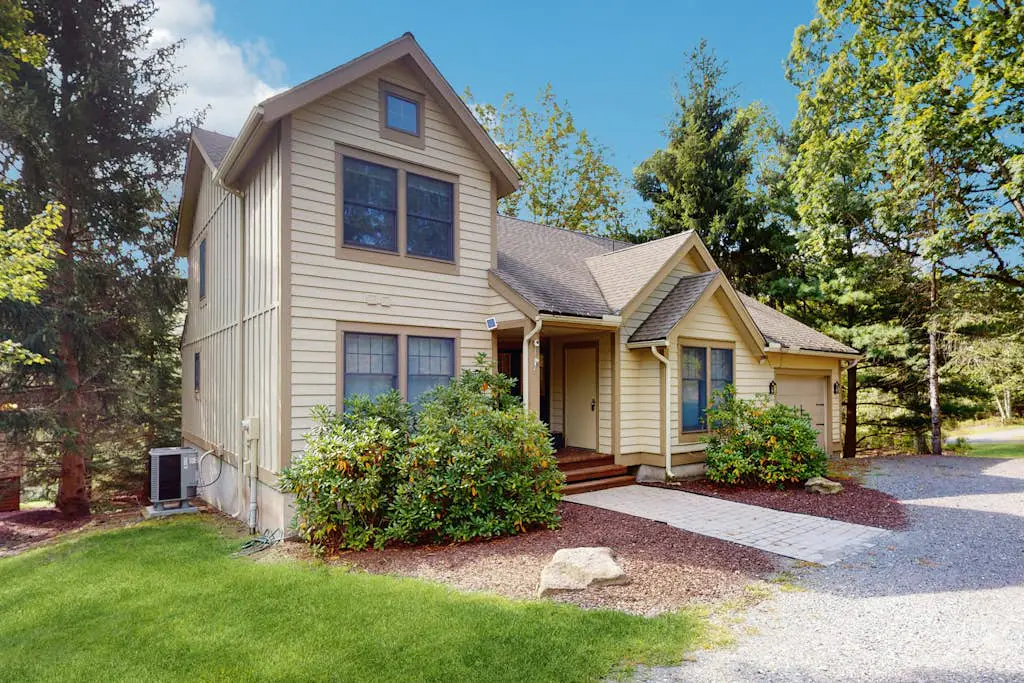 5BR Retreat - GAME ROOM - NEAR SKI/WATERPARK