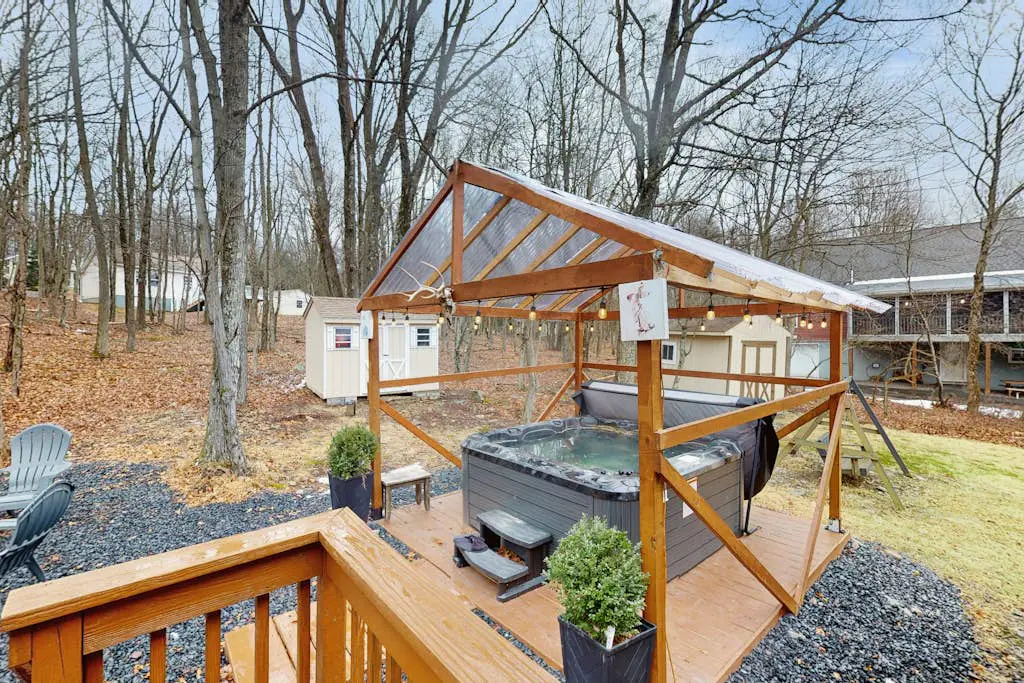 Lakeside Chalet with Hot Tub, Fire Pit & Game Room