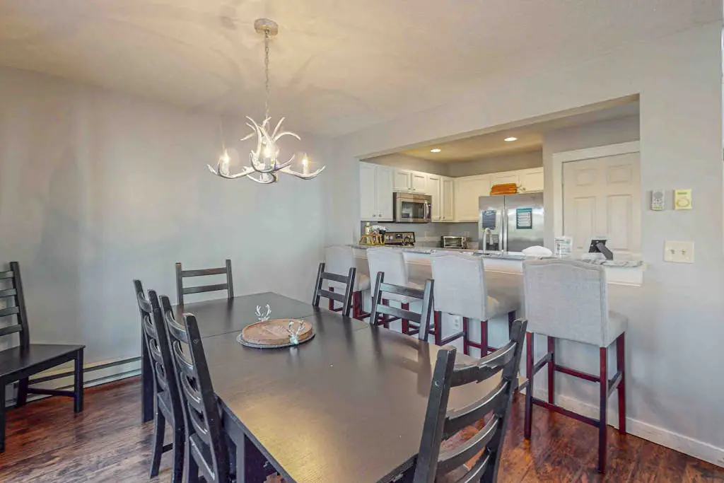 Gorgeous Townhouse with Fireplace Near Camelback