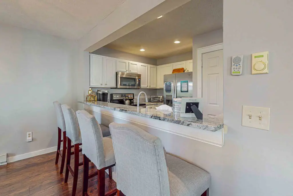 Gorgeous Townhouse with Fireplace Near Camelback
