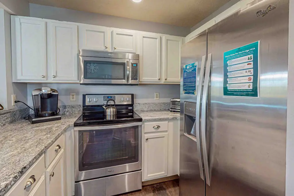 Gorgeous Townhouse with Fireplace Near Camelback