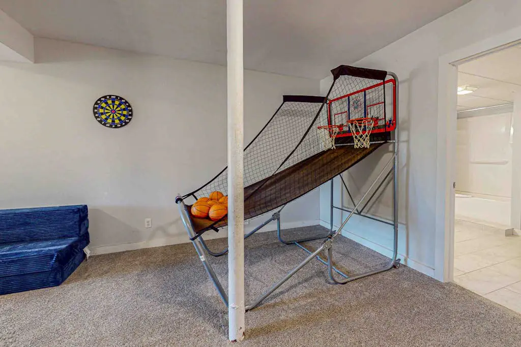 Gorgeous Townhouse with Fireplace Near Camelback