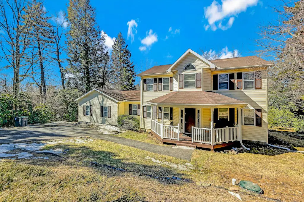 Leisurely Living in Long Pond
