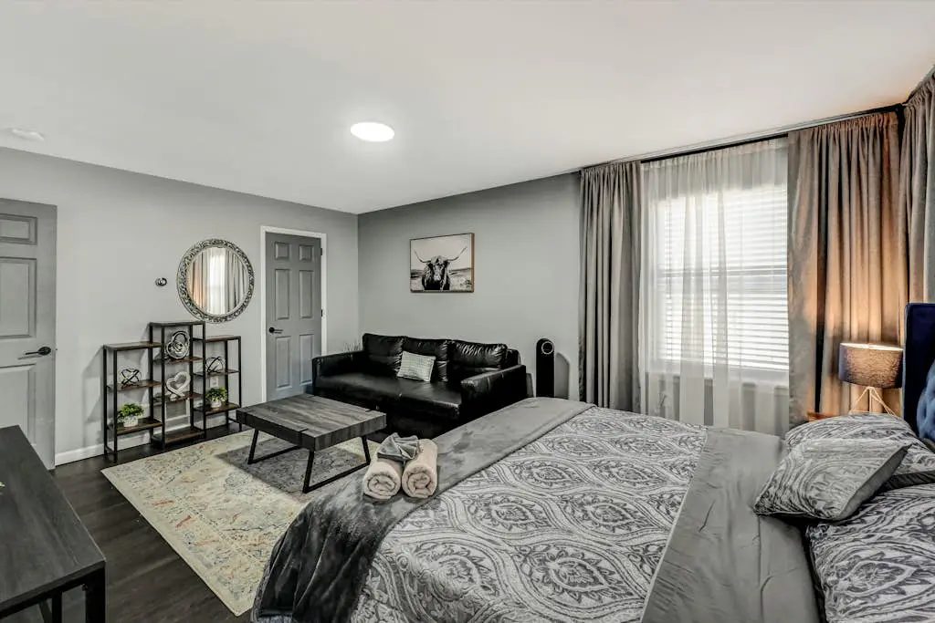 Leisurely Living in Long Pond