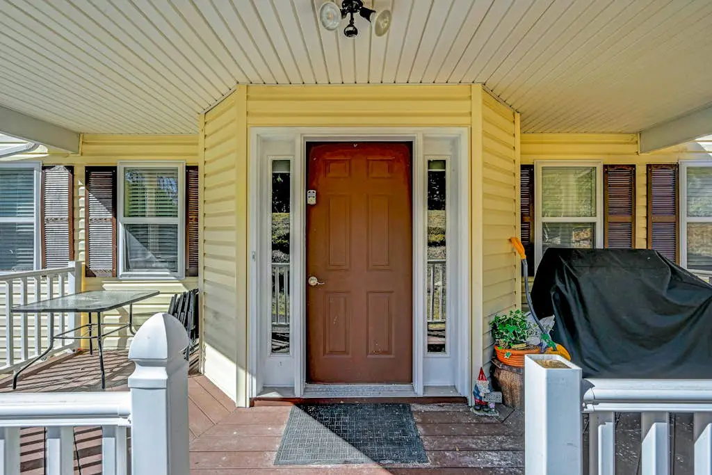 Leisurely Living in Long Pond