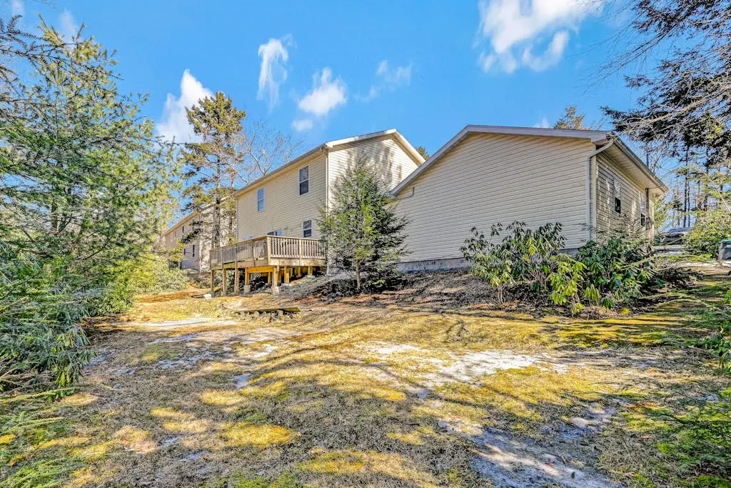 Leisurely Living in Long Pond