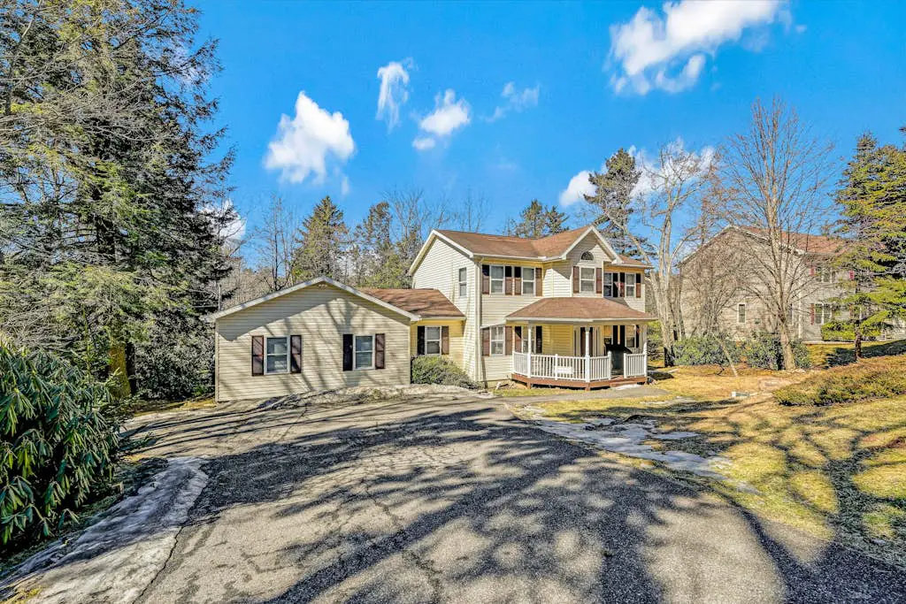 Leisurely Living in Long Pond