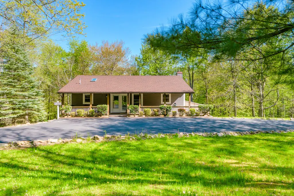 Charming 3BR Cabin - MOUNTAIN VIEW - McHenry