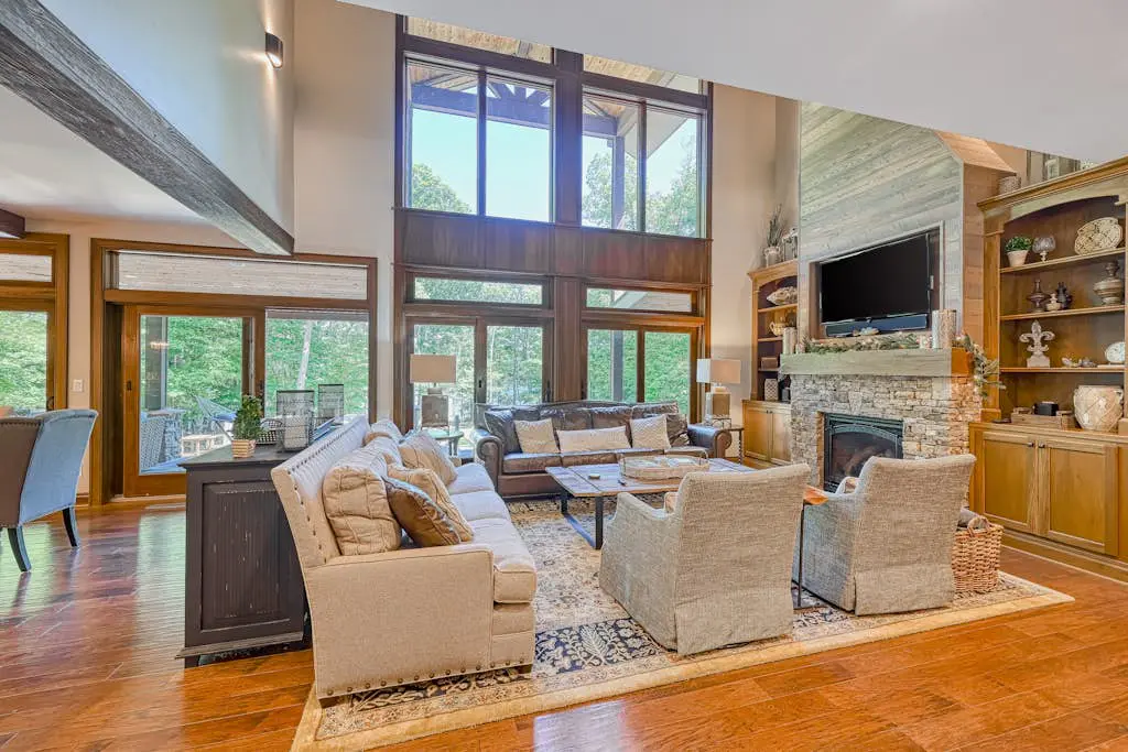 Luxury 4BR Mansion - HOT TUB - Lake View - Oakland