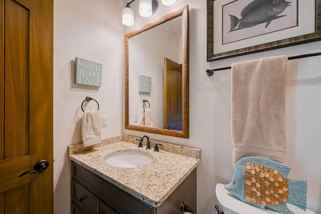 Luxury 4BR Mansion - HOT TUB - Lake View - Oakland