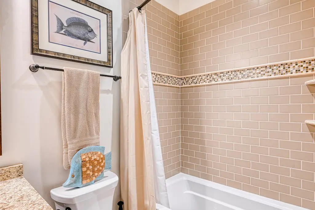 Luxury 4BR Mansion - HOT TUB - Lake View - Oakland