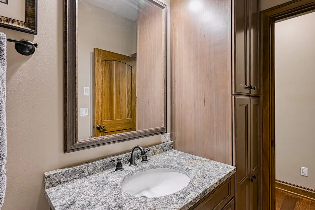 Luxury 4BR Mansion - HOT TUB - Lake View - Oakland