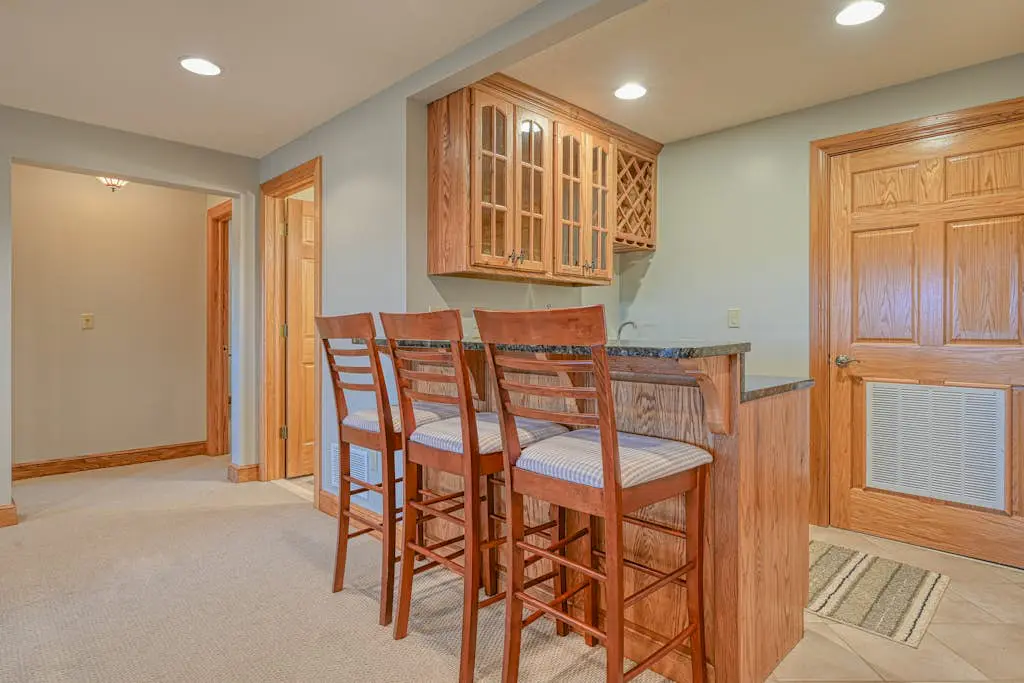 Spacious 5BR - HOT TUB - Lake & Mountain Views