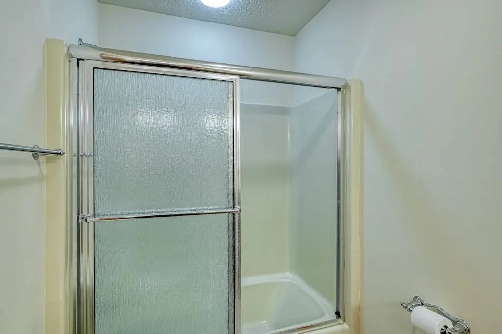 Spacious 5BR - HOT TUB - Lake & Mountain Views