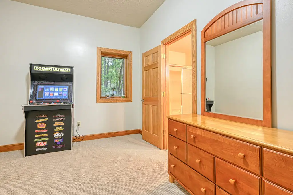 Spacious 5BR - HOT TUB - Lake & Mountain Views