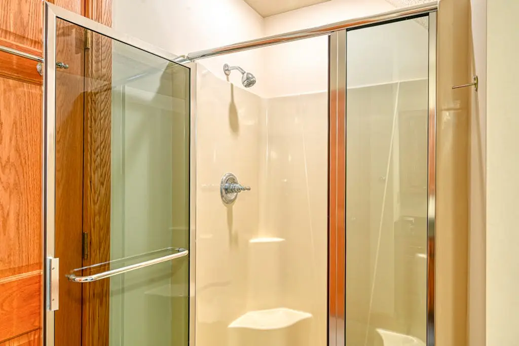 Spacious 5BR - HOT TUB - Lake & Mountain Views