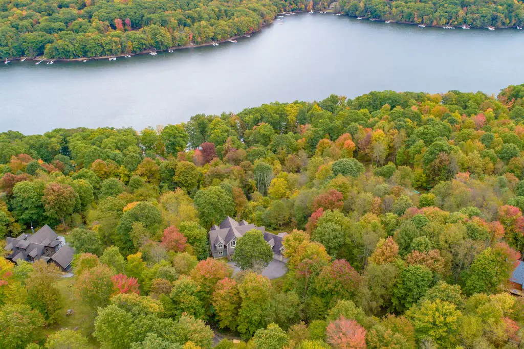 Spacious 5BR - HOT TUB - Lake & Mountain Views