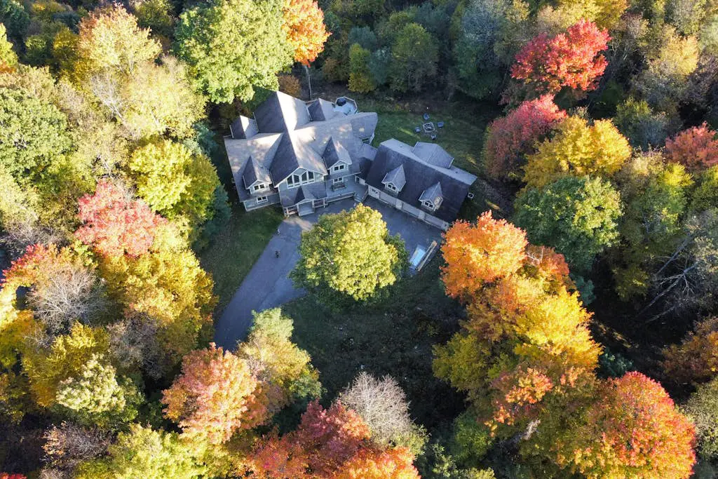 Spacious 5BR - HOT TUB - Lake & Mountain Views