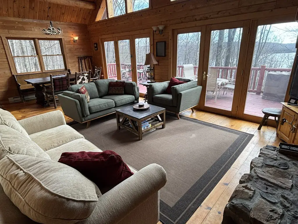 Rustic 3BR Cabin - HOT TUB - Lake View - Oakland