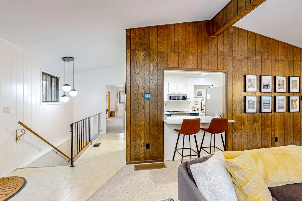Charming 4BR Home - HOT TUB - Oakland