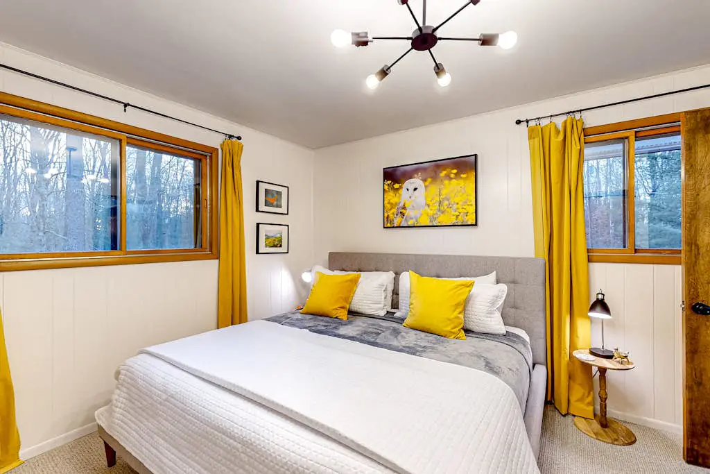 Charming 4BR Home - HOT TUB - Oakland