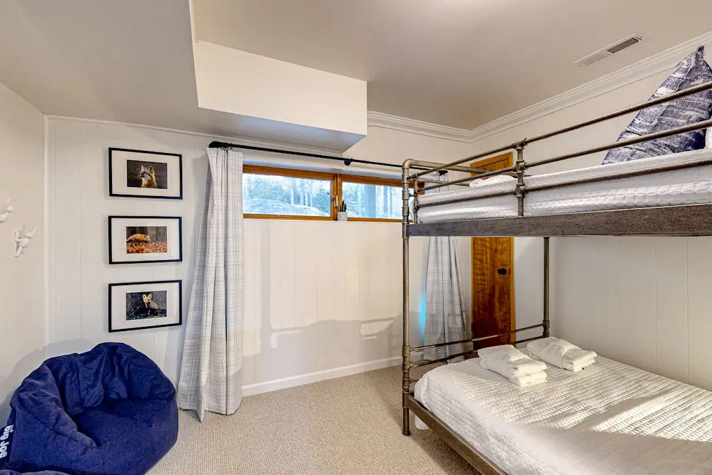Charming 4BR Home - HOT TUB - Oakland