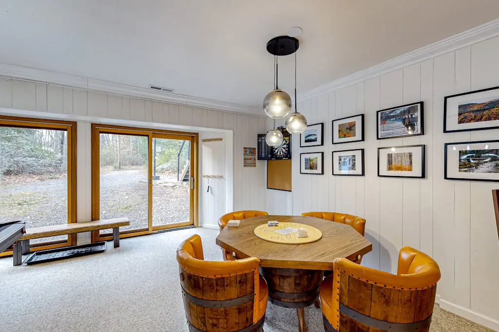 Charming 4BR Home - HOT TUB - Oakland