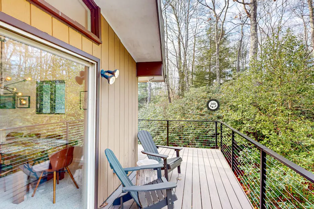 Charming 4BR Home - HOT TUB - Oakland