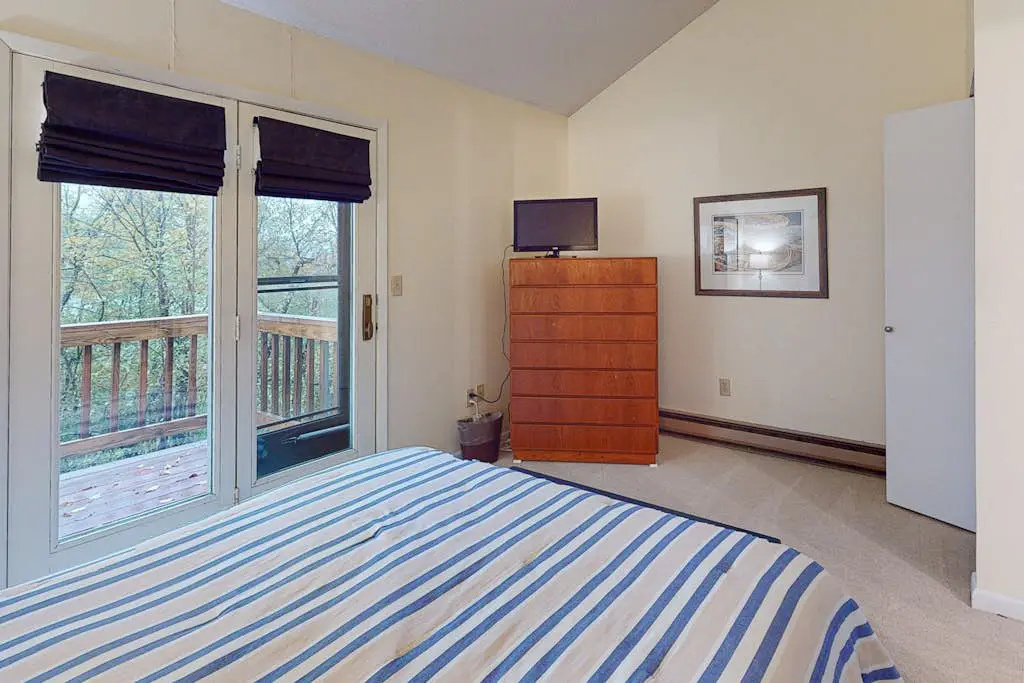 Liftside Retreat