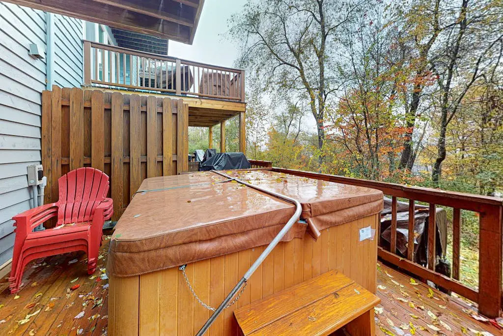 Liftside Retreat