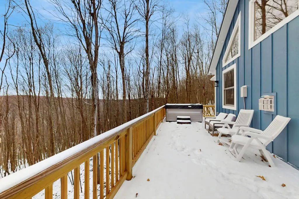 Modern 4BR Cabin - Movie Theater - HOT TUB