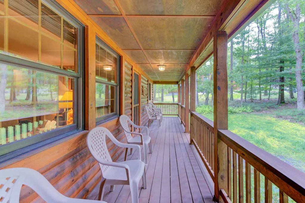 Lazy Bear Lodge