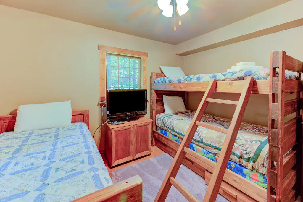 Lazy Bear Lodge