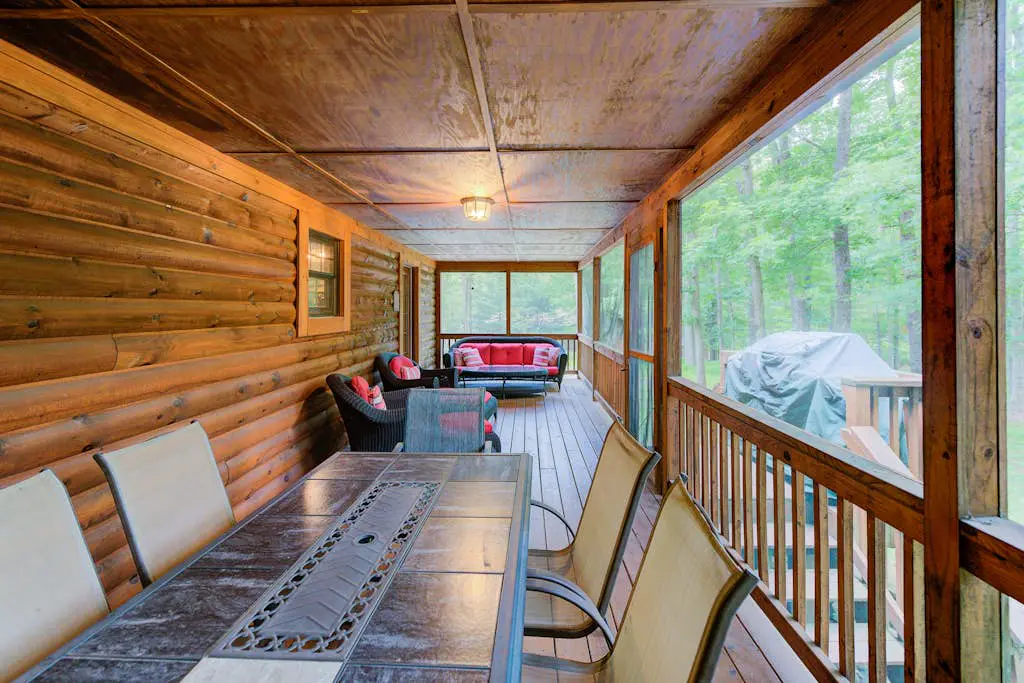 Lazy Bear Lodge