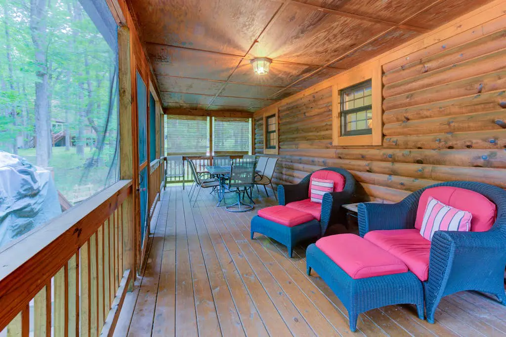 Lazy Bear Lodge