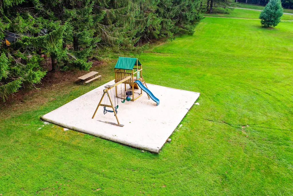Lazy Bear Lodge