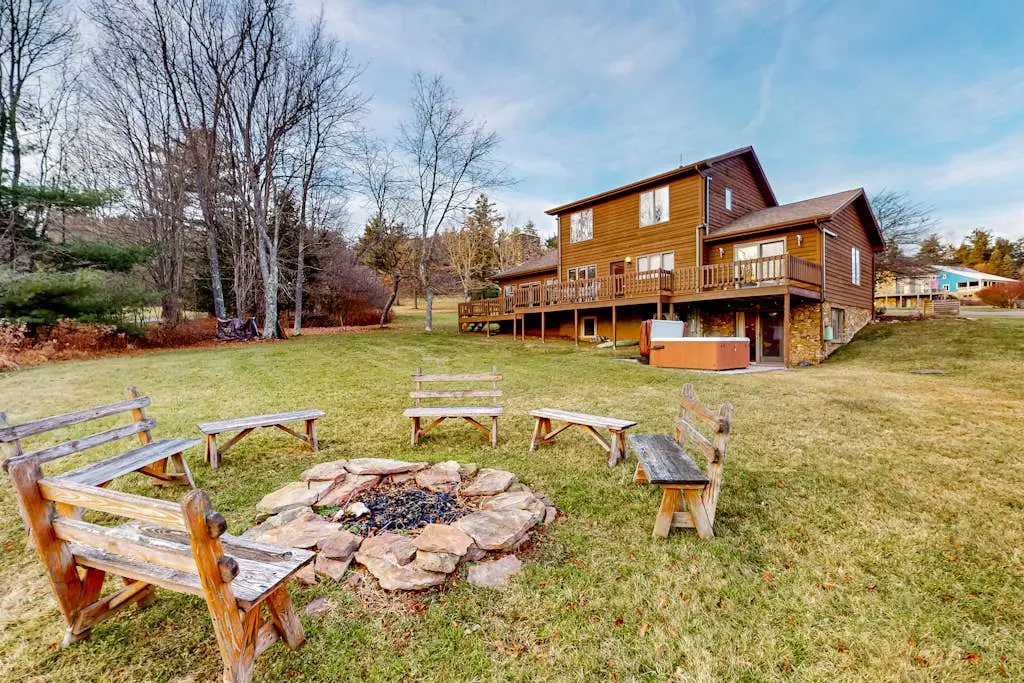 Brown Bear Lodge