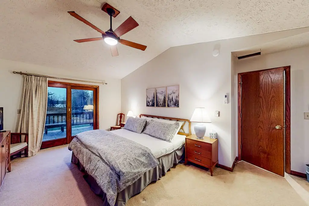 Brown Bear Lodge