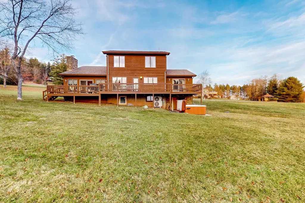 Brown Bear Lodge