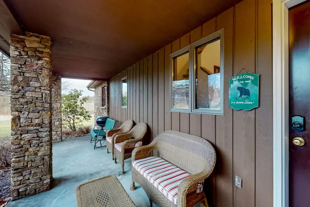 Brown Bear Lodge