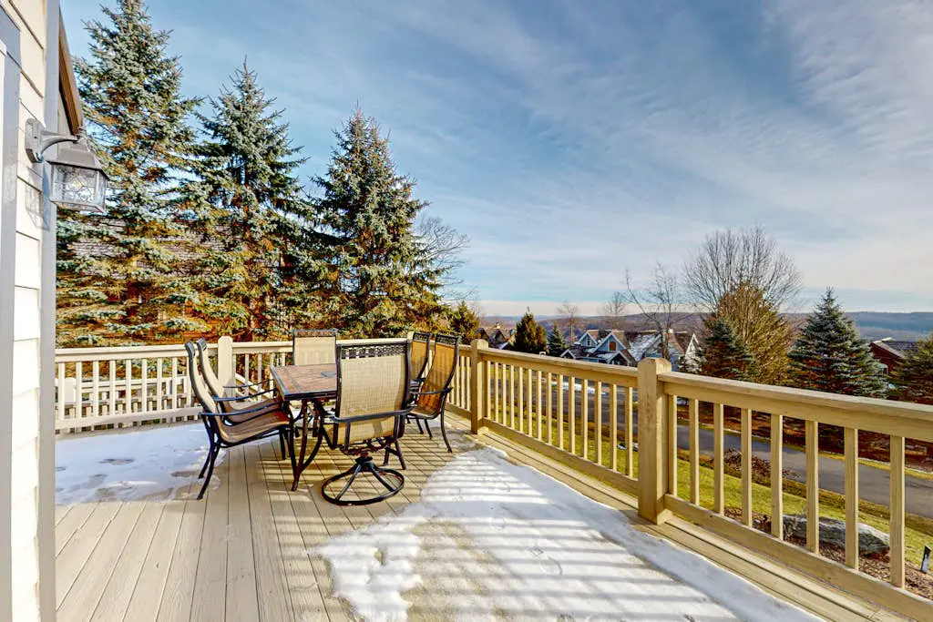 5BR - Chalet - Hot Tub
