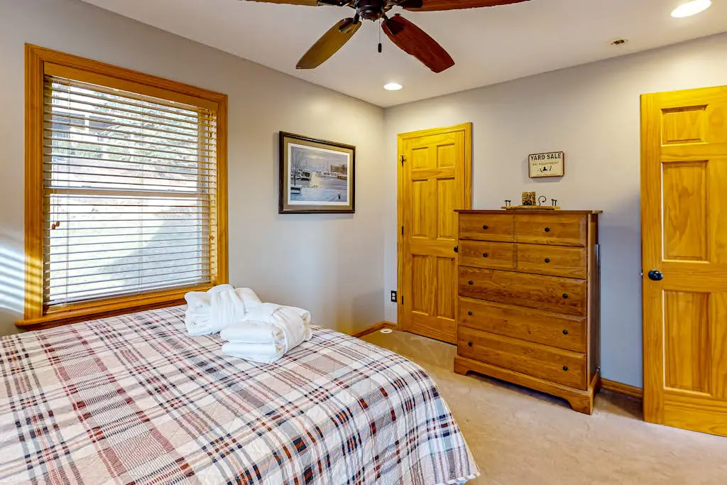 5BR - Chalet - Hot Tub